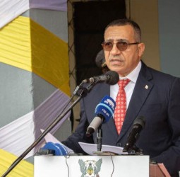 Presidente da República elogia a capacidade das mulheres em se desdobrar para sobreviver