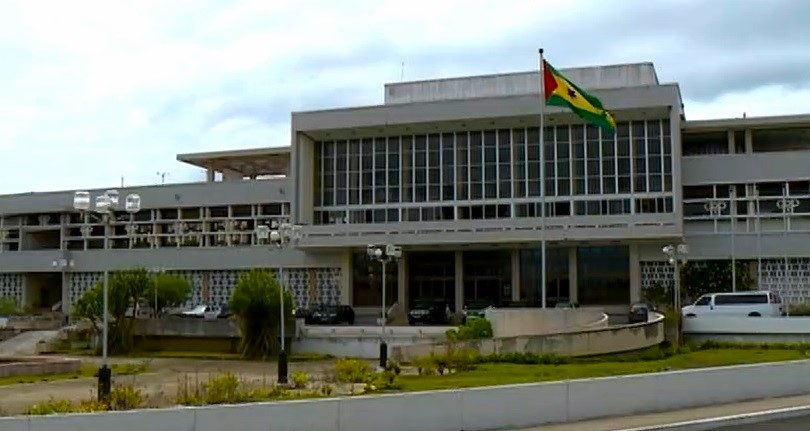 Debate de moção de censura provoca caos no parlamento são-tomense