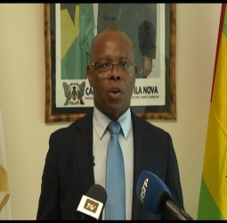 Banco Central projeta crescimento do PIB em 3,9%, mas alerta sobre inflação elevada de 12%