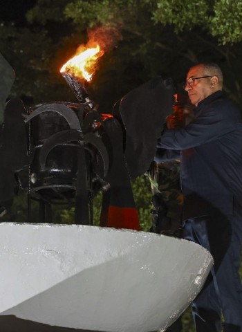 Chama da Pátria mobiliza milhares na Praça da Independência onde PR apela para reconhecimento dos que deram vida pela liberdade