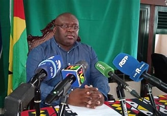 Presidente do MLSTP reage as declarações de Jorge Bom Jesus e acusa o candidato de criar desconforto dentro do partido