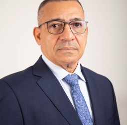 Carlos Vila Nova critica má governação de Patrice Trovoada durante apresentação de candidatura em Lembá