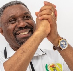 Jorge Bom Jesus desiste da corrida presidencial menos de uma semana depois de ter feito o anúncio