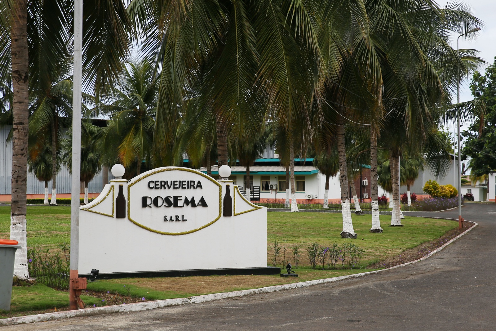 Finanças penhora empresa gestora da cervejeira Rosema por dívida ao fisco